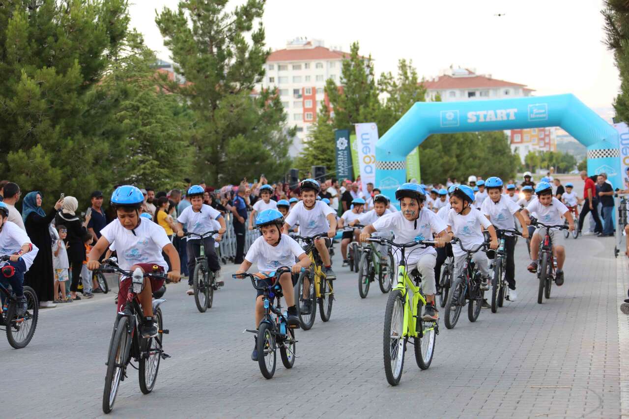Konya Meram'da mahalleleri çocukların bisiklet heyecanı sardı 8